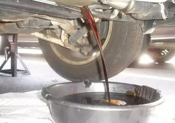 潔匠凈化·的凈工業(yè)除臭劑_廢機(jī)油處理難度大，擺脫“惡臭異味”又有什么方向？